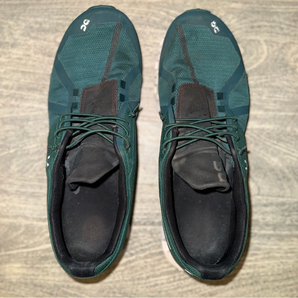 On Running Cloud 5 Sneakers in Obsidian/Evergreen - Picture 7 of 10
